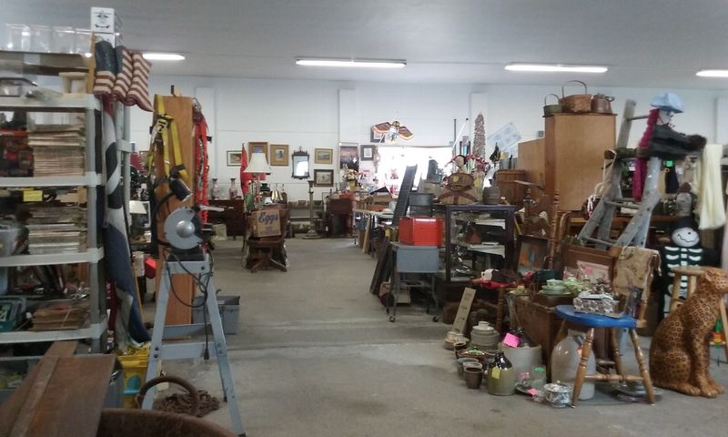 Plan Your Visit to Warner Indoor Flea Market Plan Your Visit to Warner Indoor Flea Market