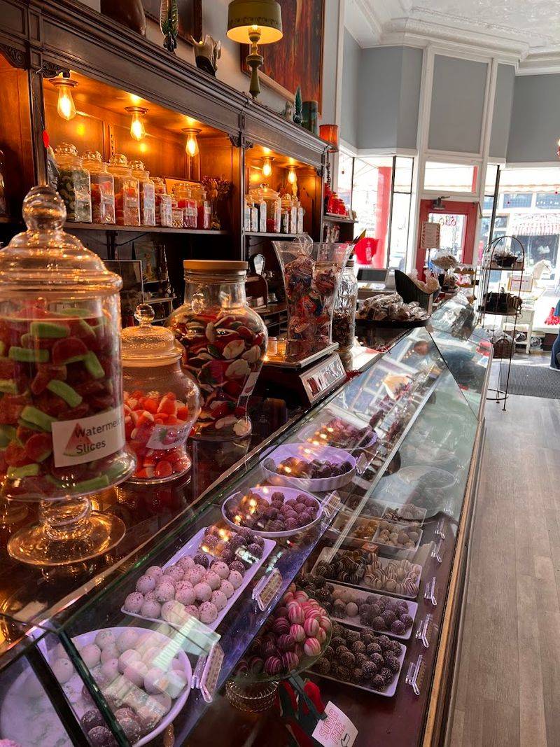 Plan a Fun Chocolate Workshop for the Whole Family Plan a Fun Chocolate Workshop for the Whole Family