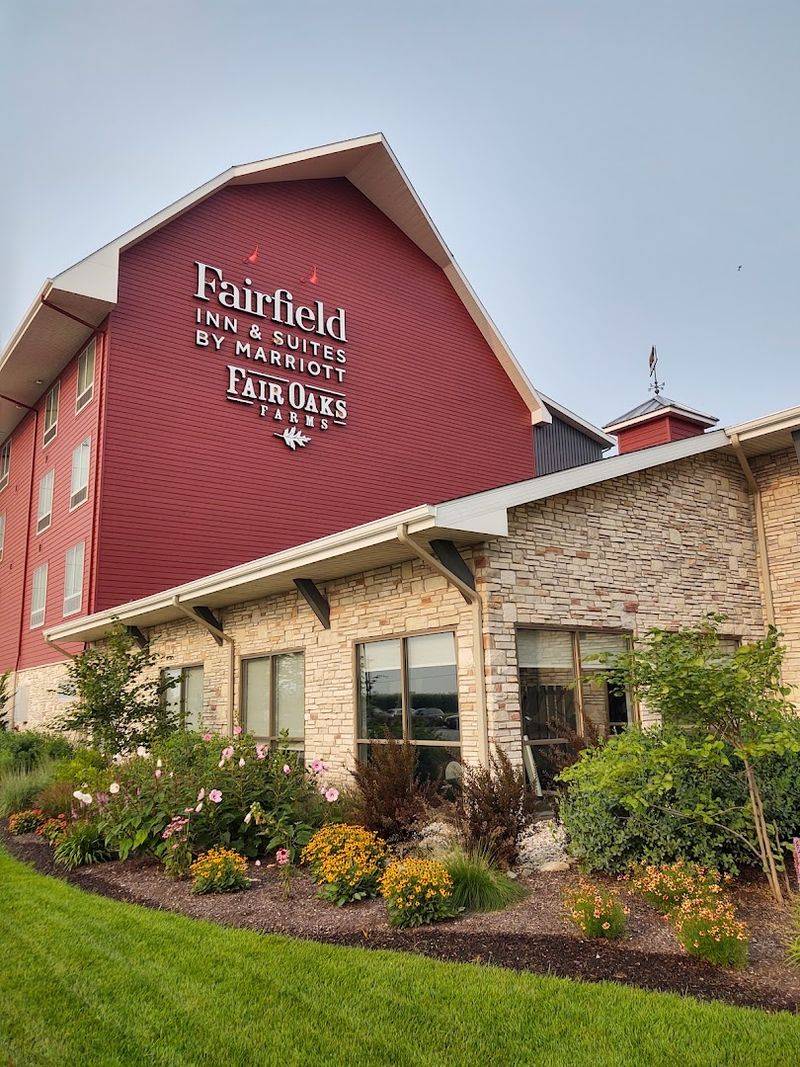 Plan a Walk on the 1.1-Mile Nature Trail Behind the Hotel Plan a Walk on the 1.1-Mile Nature Trail Behind the Hotel