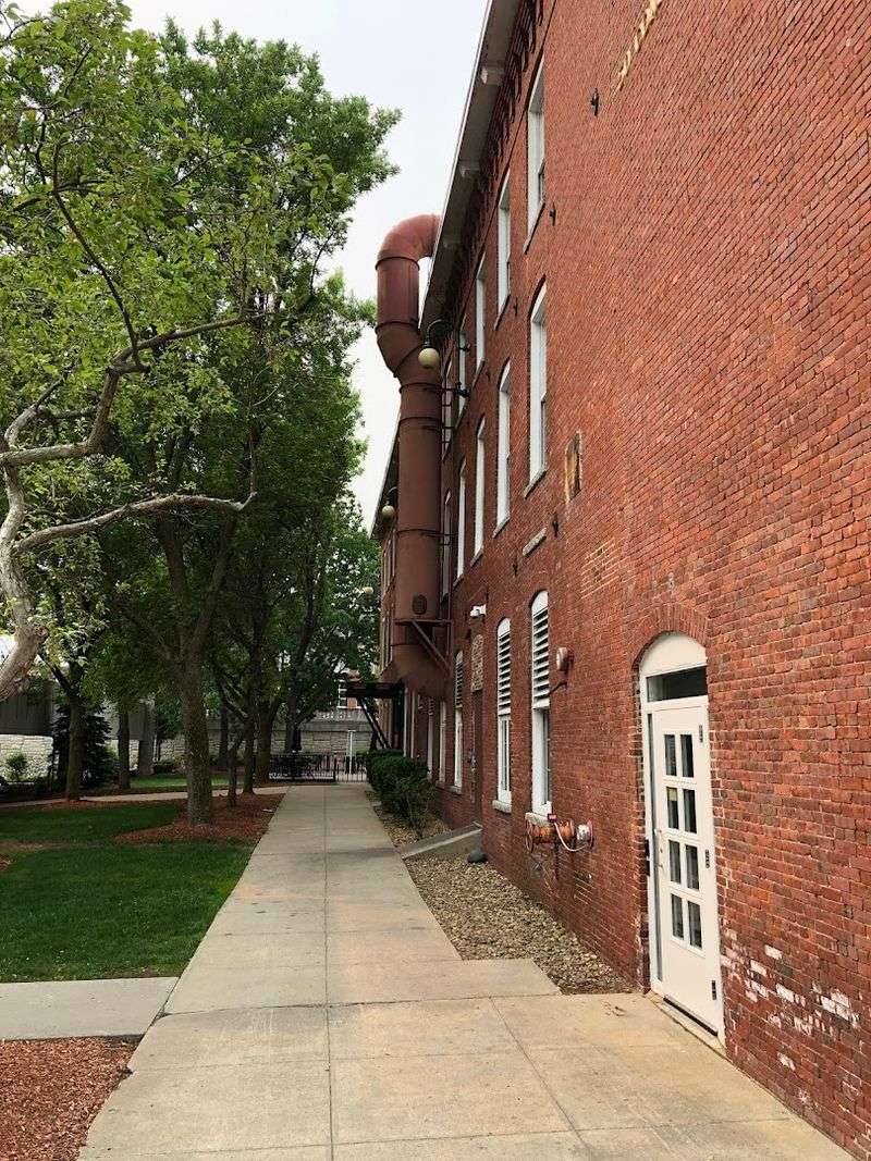 Planning Your Visit to 50 Commercial Street