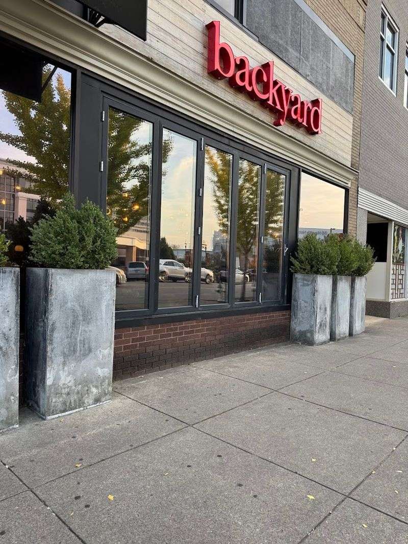 Planning Your Visit to Backyard Pizza and Raw Bar