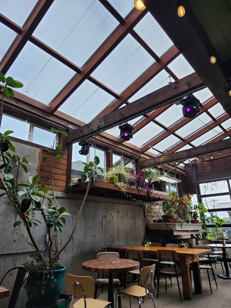 Planning Your Visit to WildCraft in Yachats