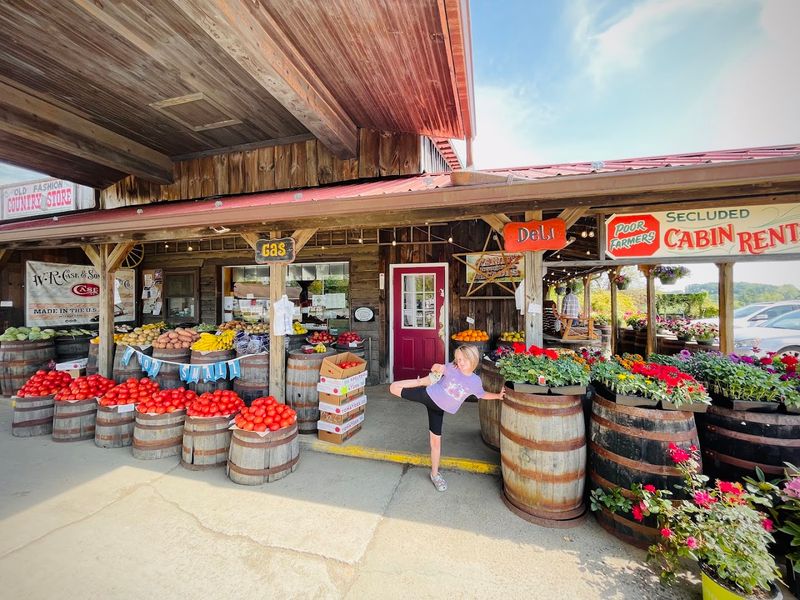 Poor Farmers Market, Virginia