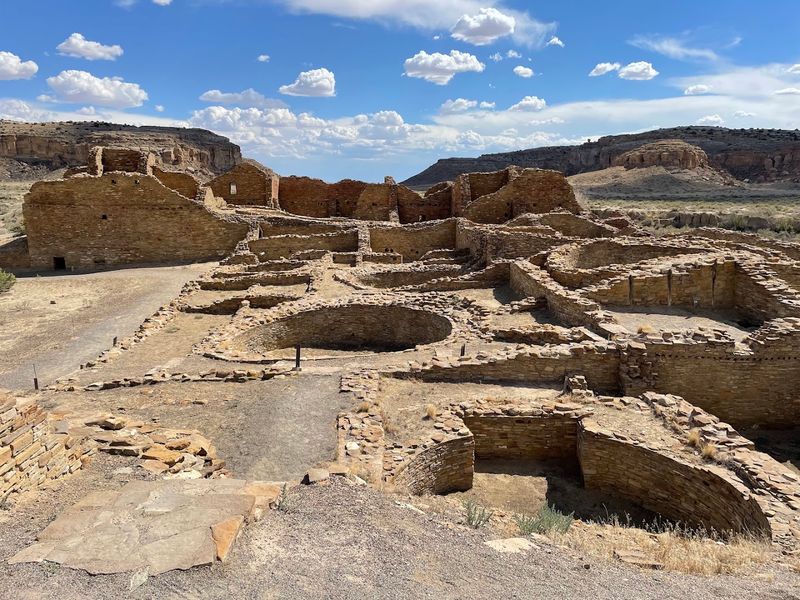 Pueblo Bonito: The Heart of an Ancient World Pueblo Bonito: The Heart of an Ancient World