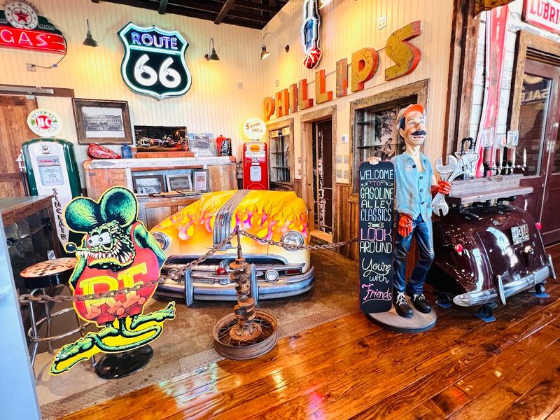 Quirky Displays With A Sense Of Humor Quirky Displays With A Sense Of Humor