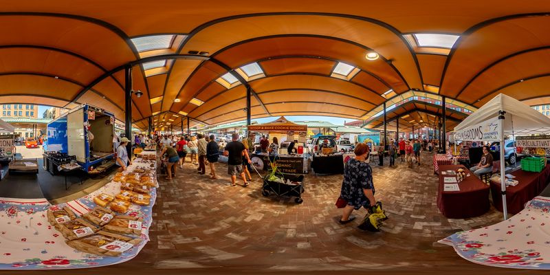 Ready-to-Eat Foods for a Satisfying Market Morning