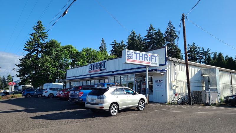 Red White & Blue Thrift Store - Gladstone, OR