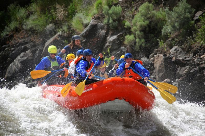 Riding the Yellowstone River: Rafting Through the Heart of Paradise Valley Riding the Yellowstone River: Rafting Through the Heart of Paradise Valley