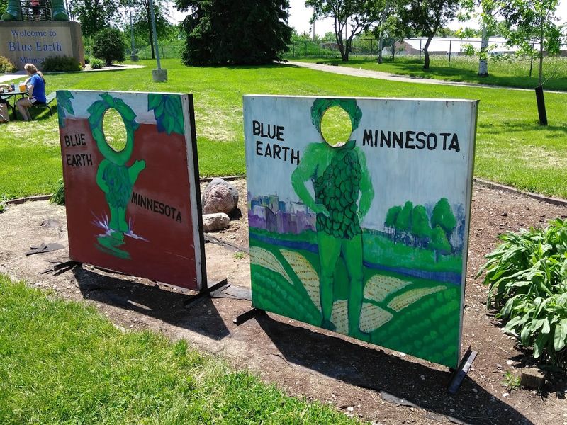 Roadside Quirk Culture That Makes Every Drive Memorable