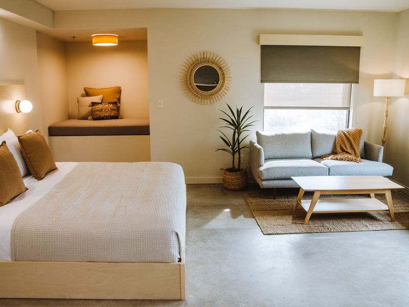 Rooms That Feel Easy To Settle Into Rooms That Feel Easy To Settle Into