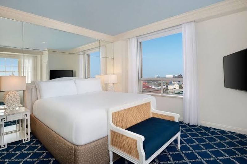 Rooms and Suites That Wrap You in Coastal Elegance Rooms and Suites That Wrap You in Coastal Elegance