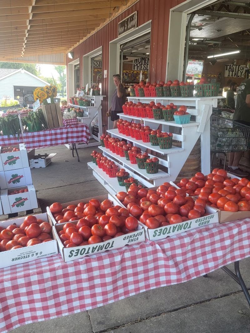 Rosie's Has Been A Family Tradition Since 1961