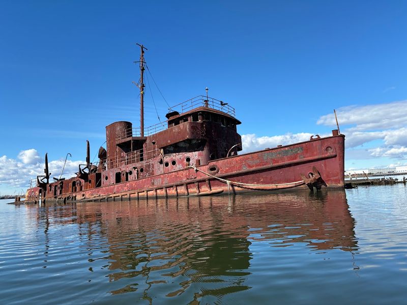Rusted Giants of the Arthur Kill Rusted Giants of the Arthur Kill