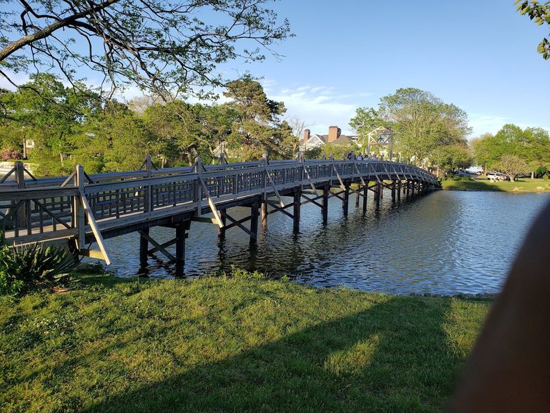 Scenic Paths Around The Lake Invite Leisure Walks Scenic Paths Around The Lake Invite Leisure Walks