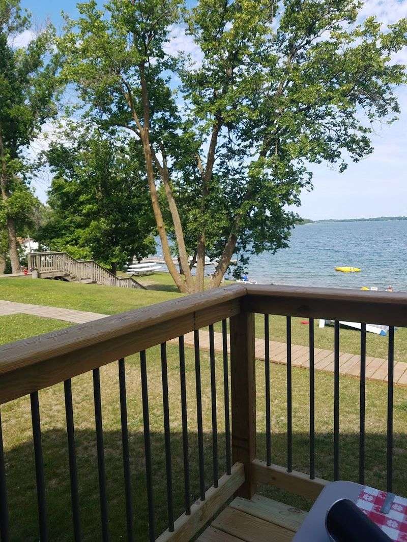Screened-In Porches and Evening Relaxation Screened-In Porches and Evening Relaxation