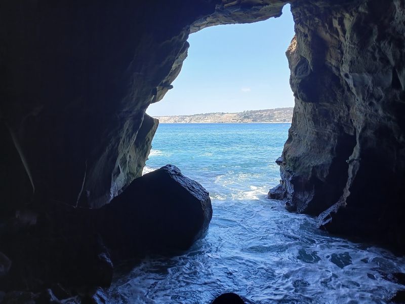 Sculpted Over Centuries: The Sandstone Cliffs and Sea Caves of La Jolla