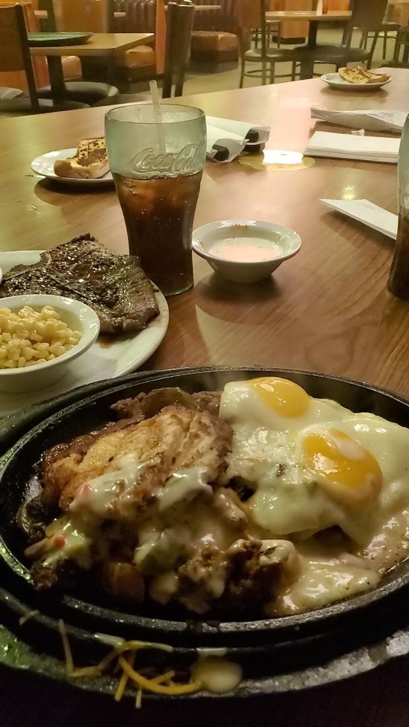 Seniors 55+ Enjoy Specially Priced Meals Daily