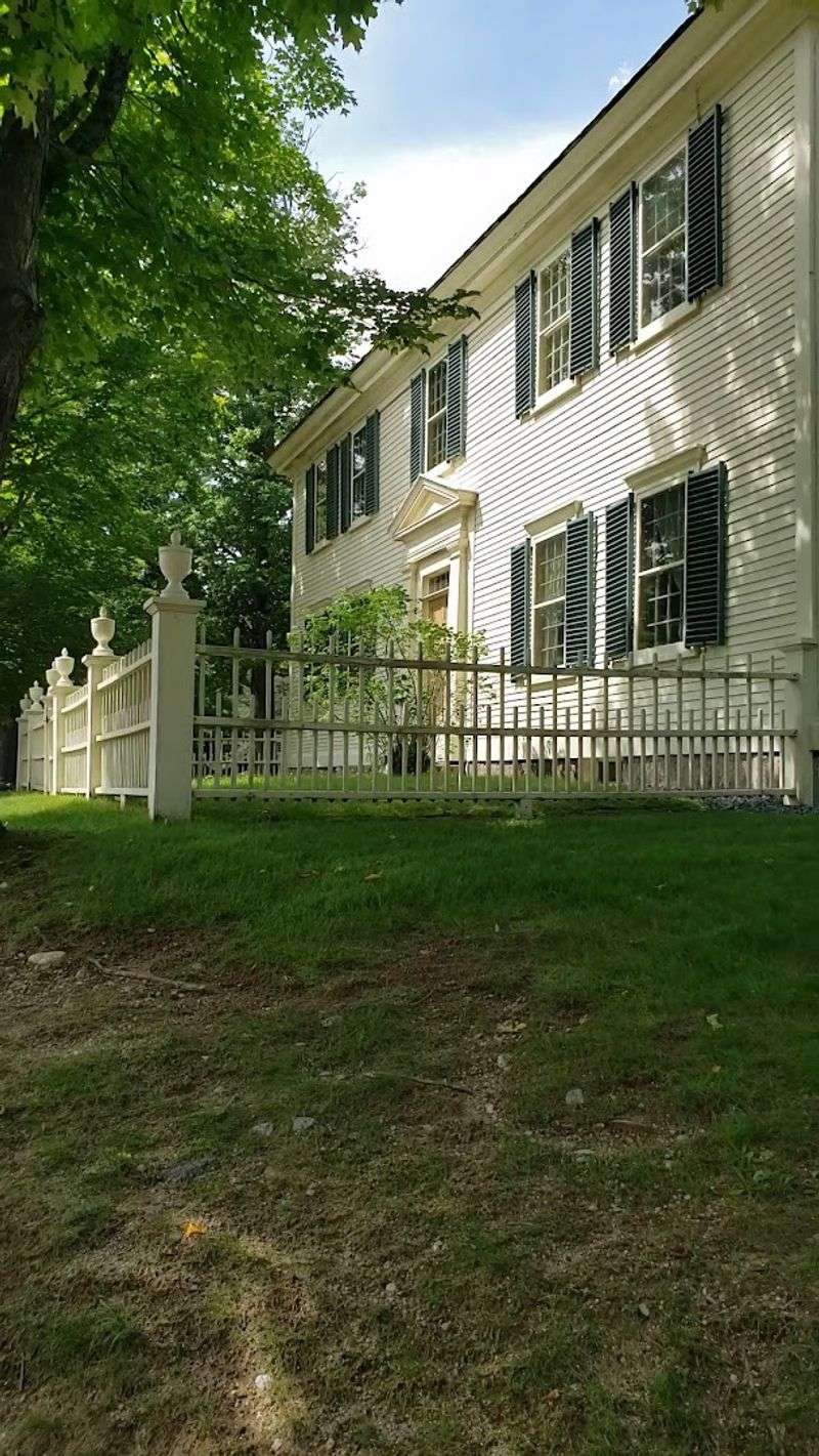 Stepping Back into 1804 Federal-Style Grandeur