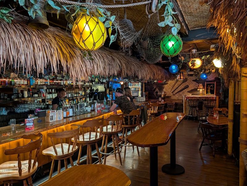 Stepping into a Tropical Dream: The Atmosphere That Pulls You In
