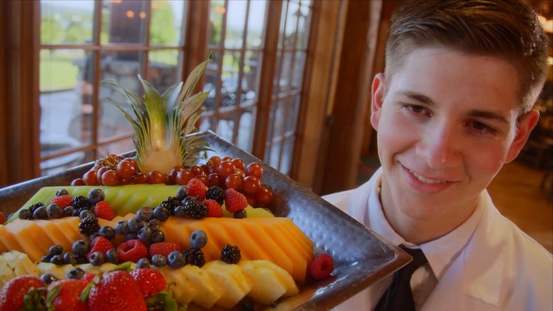 Student Hospitality Gives It Heart Student Hospitality Gives It Heart