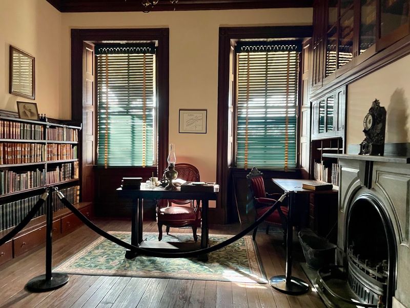 Summer Escapes That Once Defined High Society Summer Escapes That Once Defined High Society