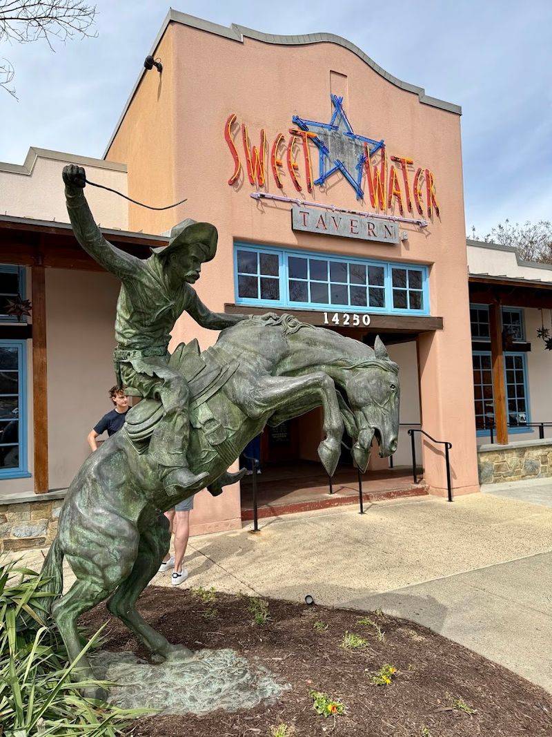 Sweetwater Tavern, Centreville