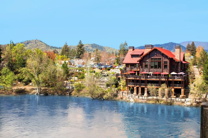Taprock Northwest Grill, Grants Pass