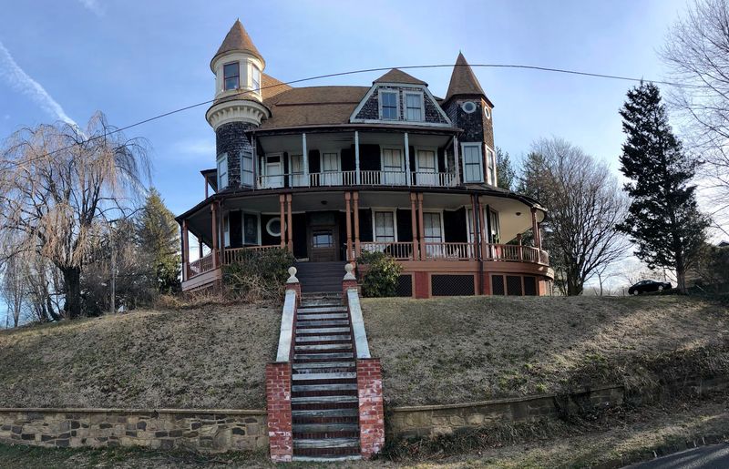 The 1970s Film Set That Refuses to Fade Away The 1970s Film Set That Refuses to Fade Away