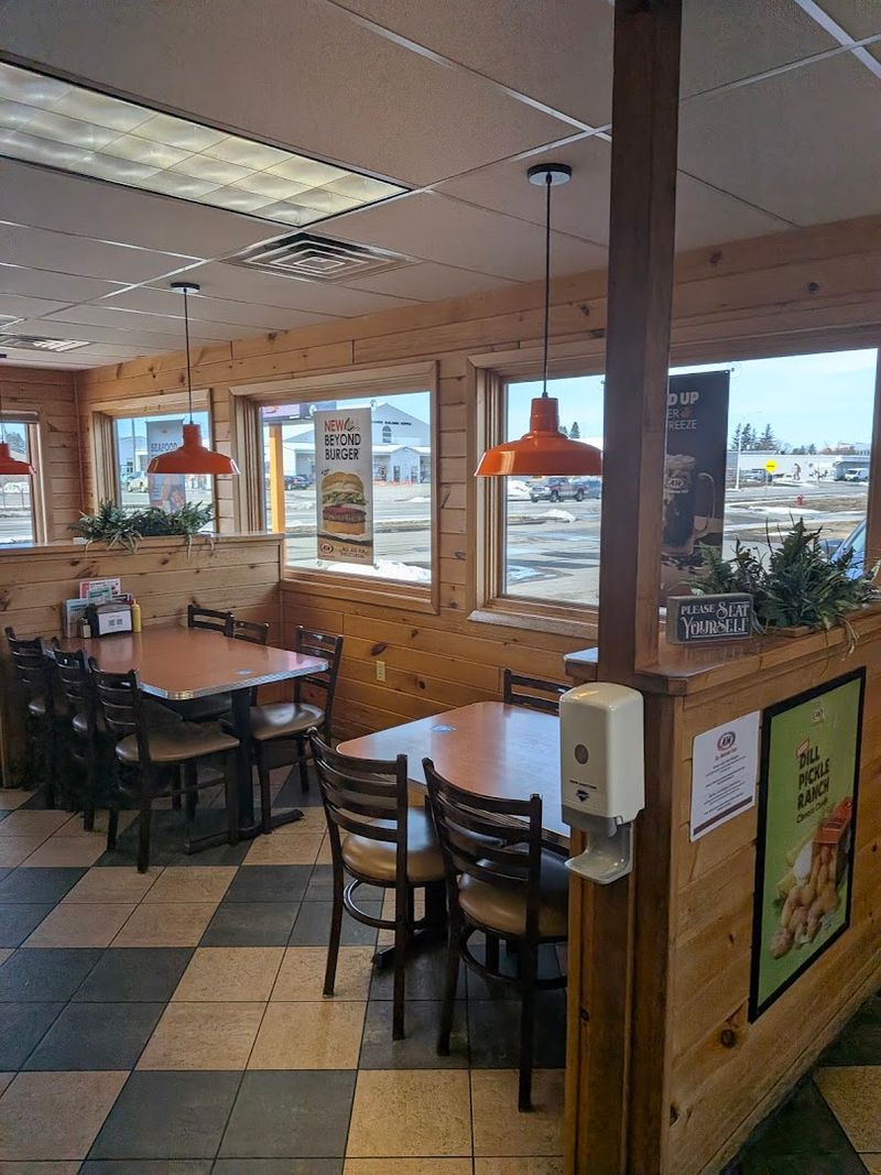 The Atmosphere Inside the Dining Room Is Just as Warm The Atmosphere Inside the Dining Room Is Just as Warm