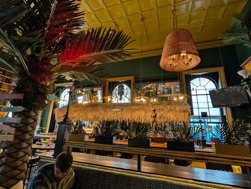 The Atmosphere That Makes You Want to Linger