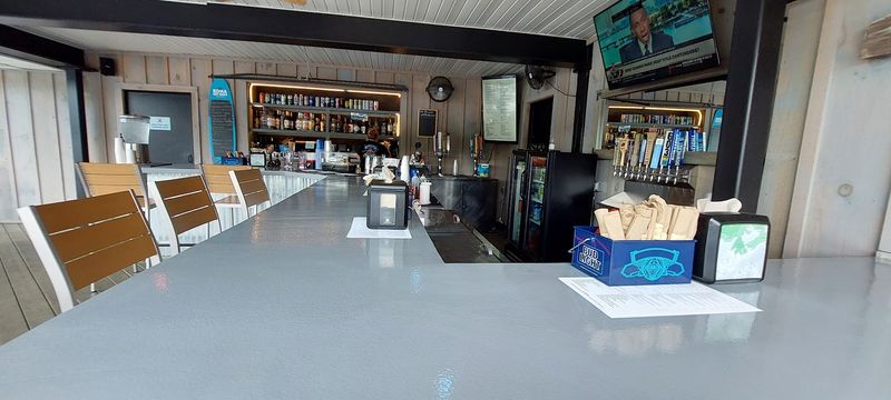 The Bar Scene That Keeps Things Lively