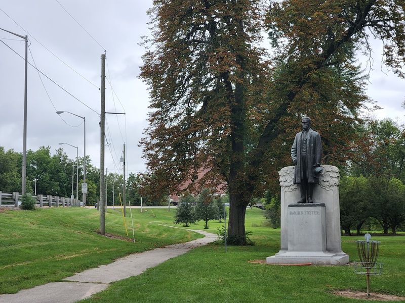 The Bronze Statue That Made a Very Public Statement The Bronze Statue That Made a Very Public Statement