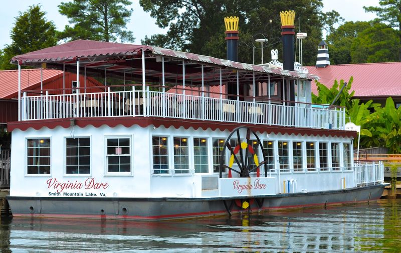 The Captain's Commentary Brings the Lake to Life