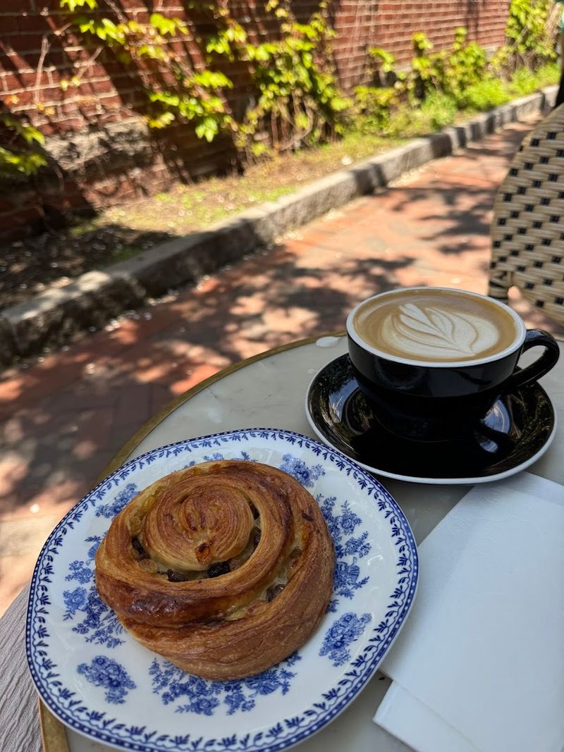 The Cardamom Bun That Stops People in Their Tracks The Cardamom Bun That Stops People in Their Tracks