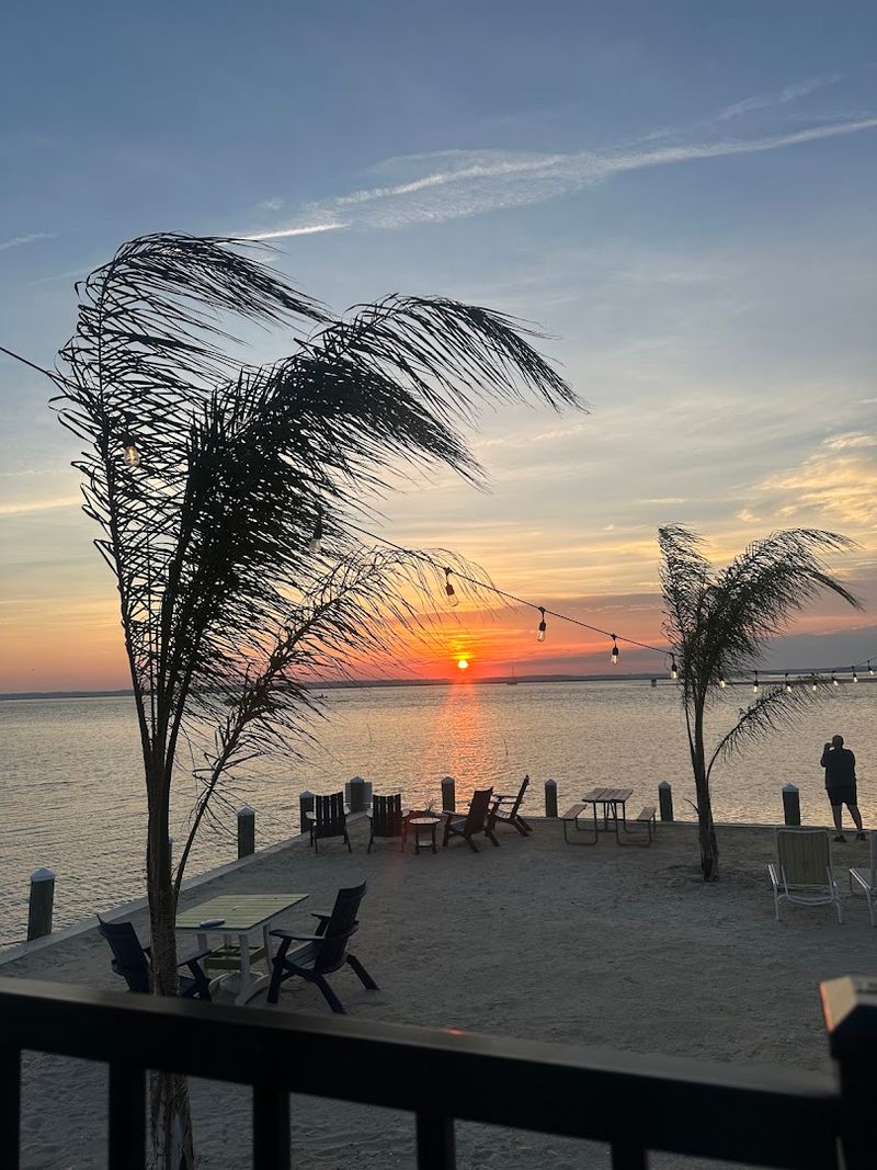 The Chincoteague Channel Views That Make Every Morning Feel Like a Gift