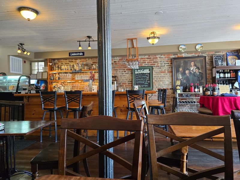 The Cozy Tavern Atmosphere That Pulls You Right In