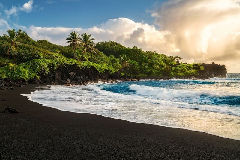 The Drive Along Hana Highway to Reach the Park