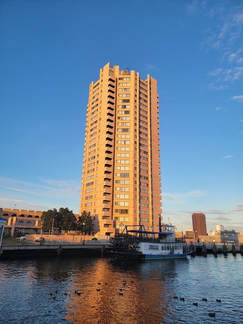 The Elizabeth River's Stunning Waterfront Energy The Elizabeth River's Stunning Waterfront Energy
