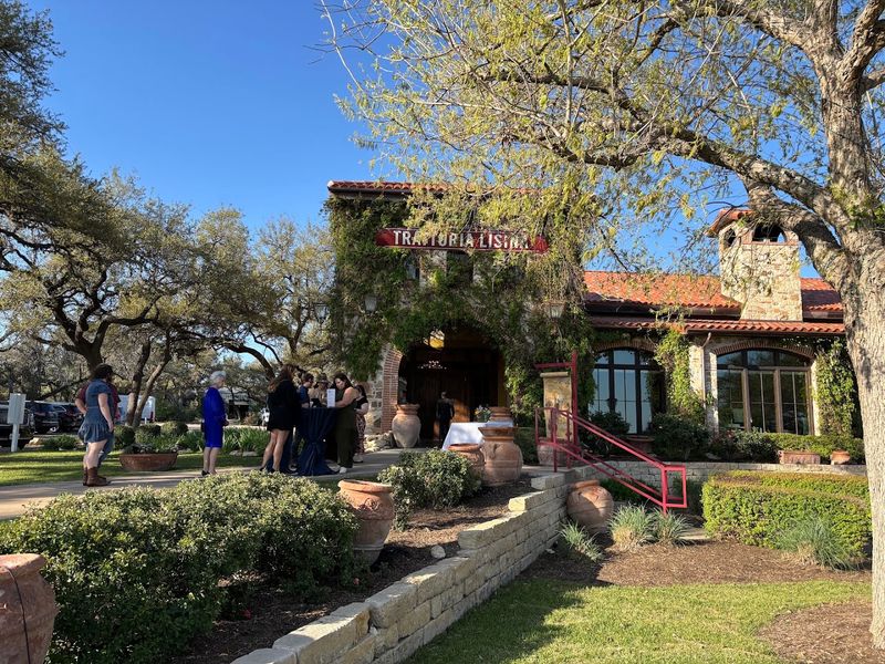 The Estate's Enchanting Surroundings