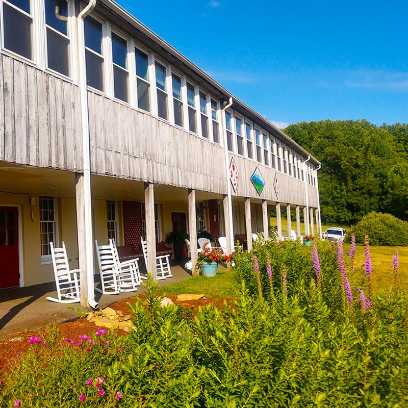 The Farmhouse Restaurant and Its Irresistible Southern Soul
