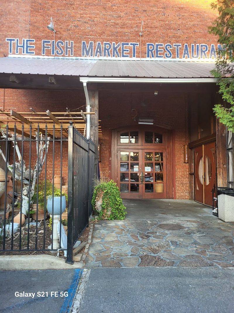 The Fish Market Restaurant, Birmingham's Gulf-Style Fish Fry You Need To Try The Fish Market Restaurant, Birmingham's Gulf-Style Fish Fry You Need To Try