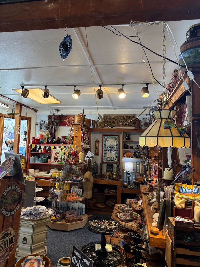 The Gift Shop Is Half the Reason to Stop The Gift Shop Is Half the Reason to Stop