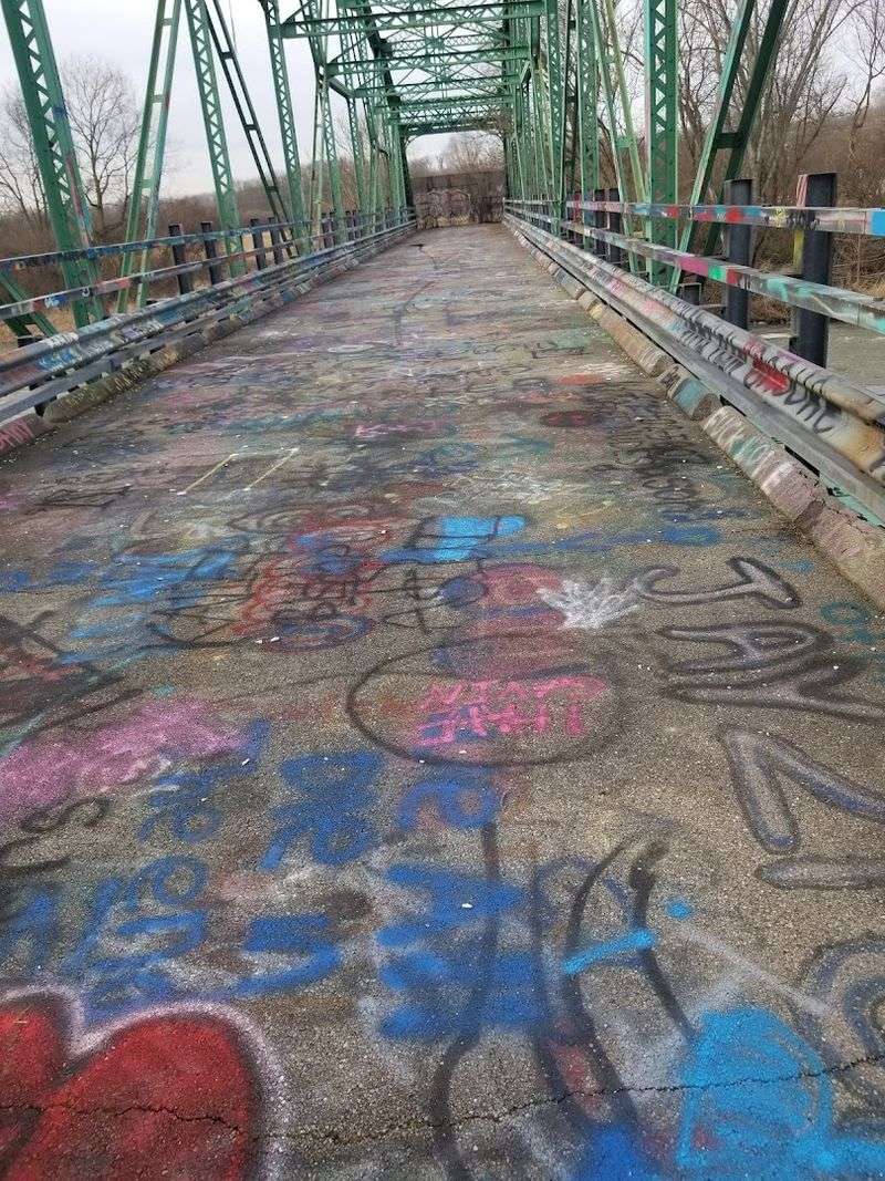 The Graffiti That Turned a Bridge Into a Message Board The Graffiti That Turned a Bridge Into a Message Board