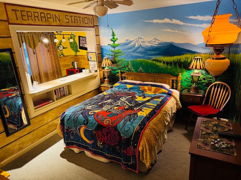 The Grateful Dead Room The Grateful Dead Room