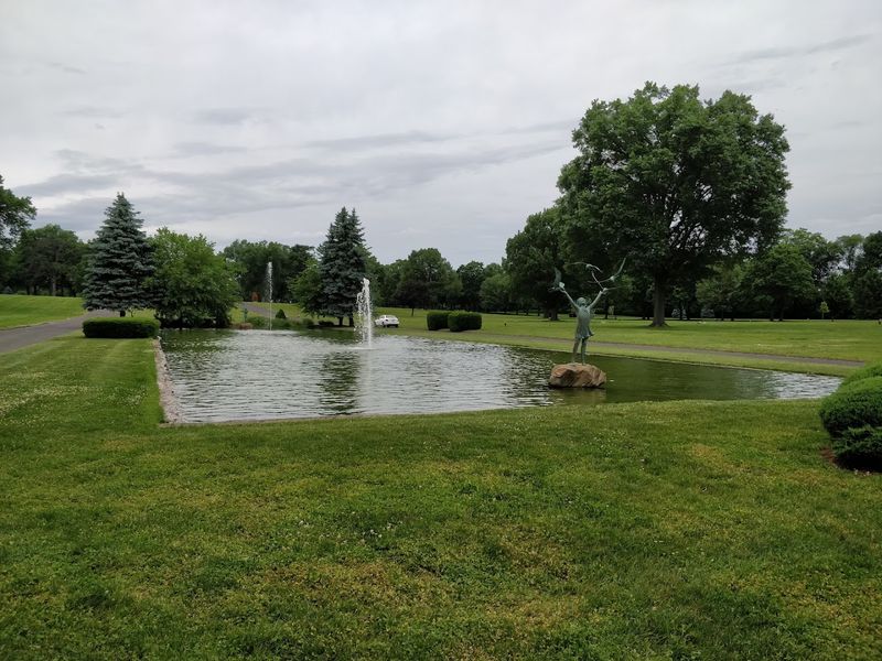The Grounds Are So Peaceful You Would Forget You're Near The City The Grounds Are So Peaceful You Would Forget You're Near The City