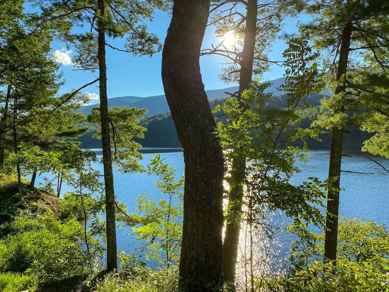 The Lake That Balances Every Challenging Hike The Lake That Balances Every Challenging Hike