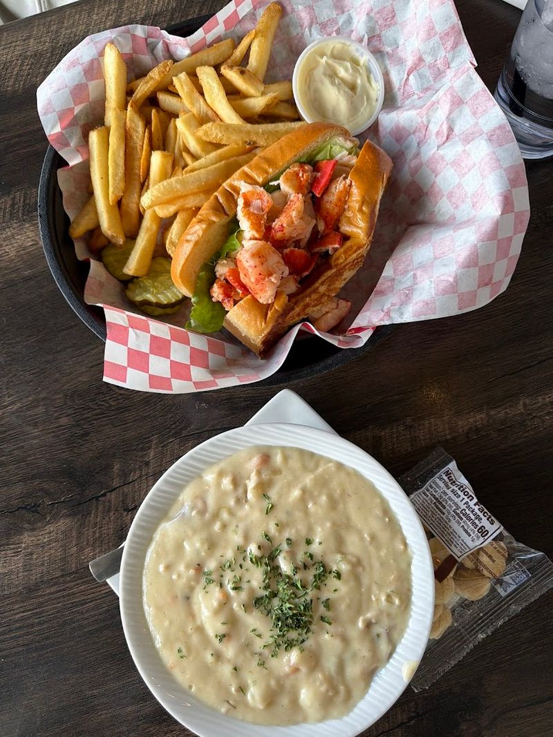 The Lobster Roll That Ruins Every Other Lobster Roll Forever The Lobster Roll That Ruins Every Other Lobster Roll Forever