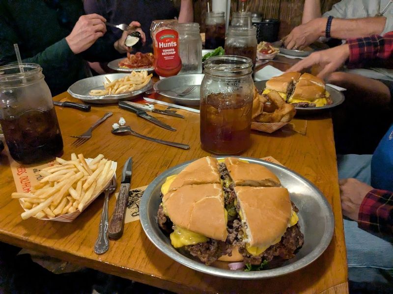 The Longhorn Burger Is The Whole Point