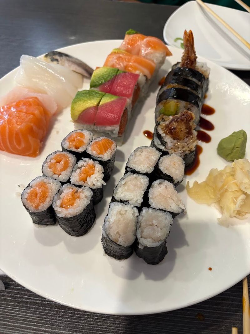 The Lunch Hours Are a Hidden Gem