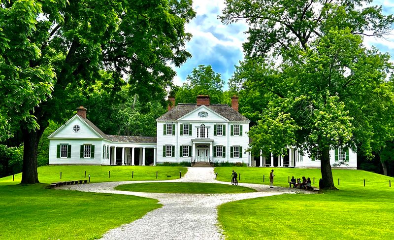 The Mansion That Became a National Scandal Scene